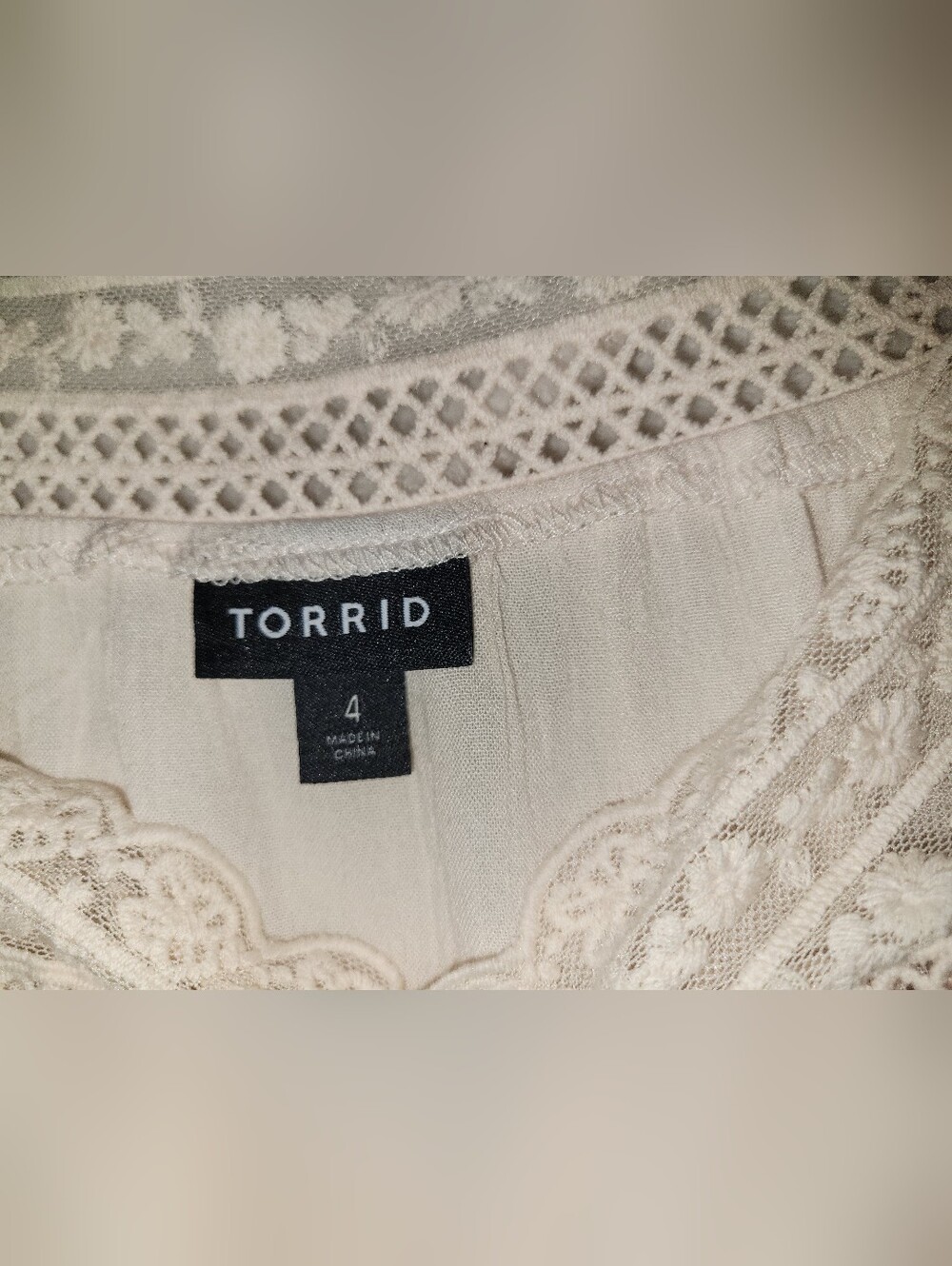 Torrid Ivory White Whimsical Square Neck Strappy Pullover Tank Blouse Sz 4... - Picture 5 of 8
